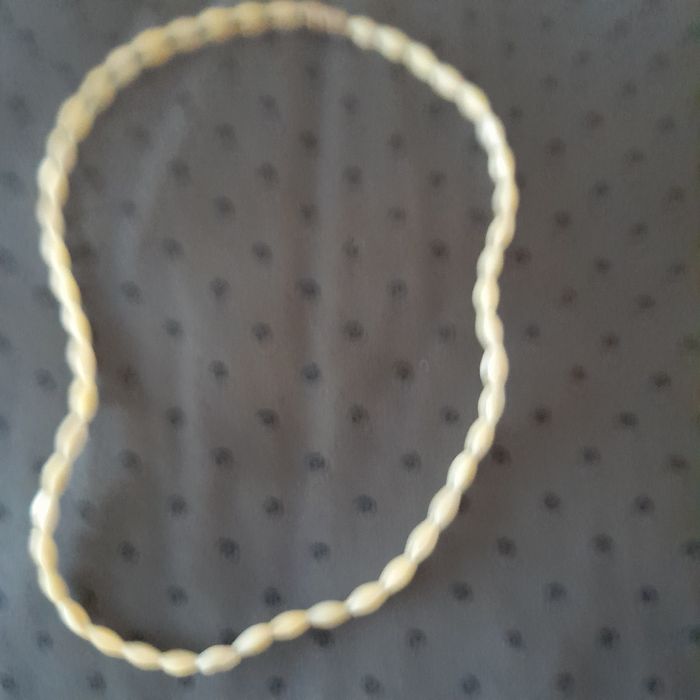 Colar em madrepérola antigo