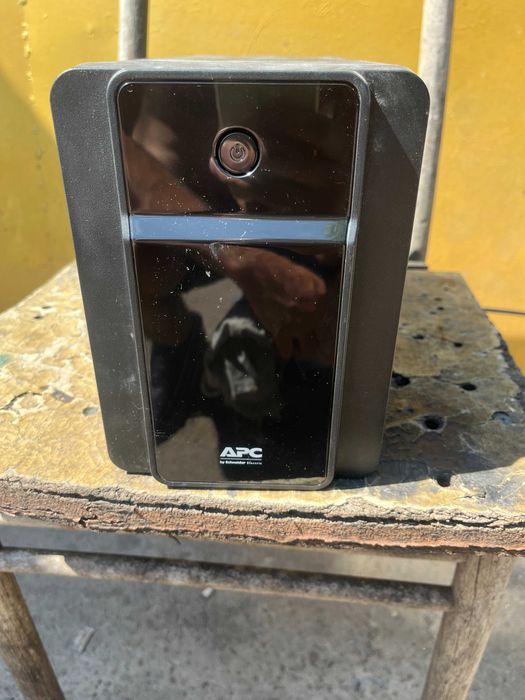 ДБЖ APC Back-UPS 900W/1600VA