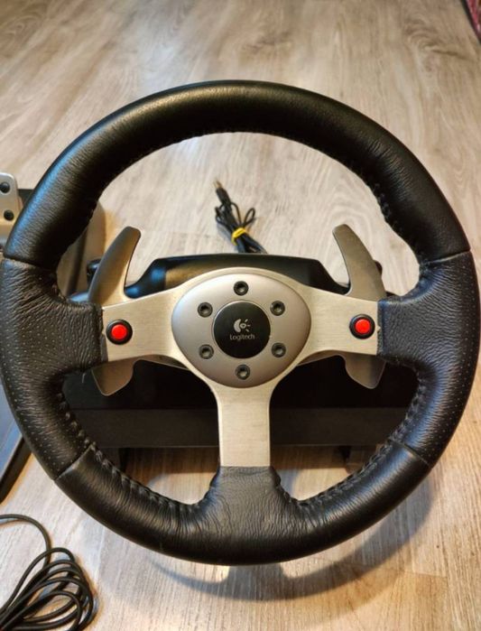 Игровой руль Logitech g25