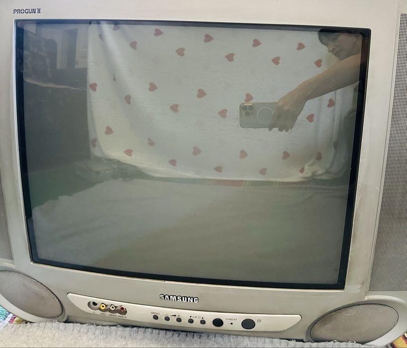 телевізора Samsung зокрема моделі CS-21S4WR