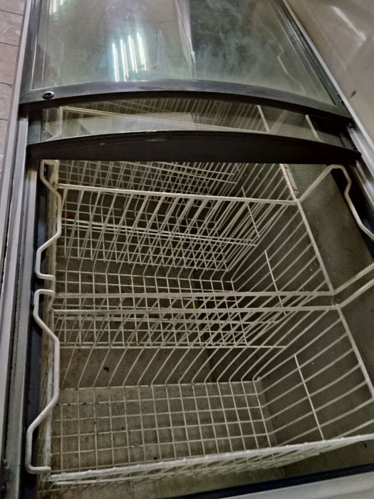 Морозильна ларь на 300 л