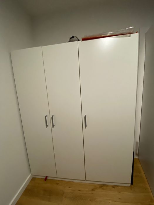 Biała szafa 138cm/180cm