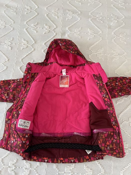 casaco para muito frio, inclusive para a neve, de menina com 10 anos