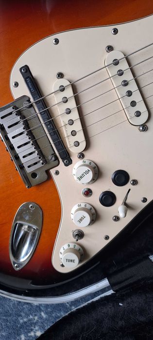 Fender Stratocaster American Standard, rocznik 2000 - z dodatkami !
