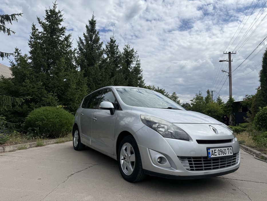 Продам Рено ГрандСценік