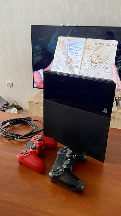 PlayStation 4 500 GB — повний комплект