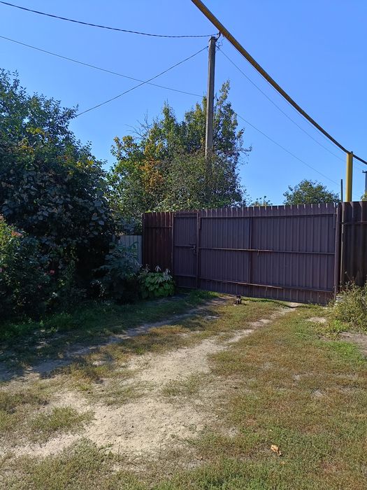 Продам  будинок, в місті, ремонт, зручності , меблі ,техніка.