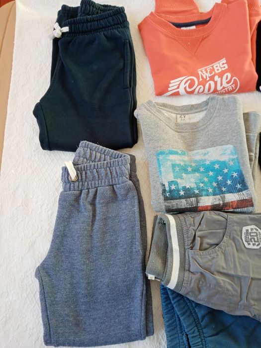 Lote sweats manga comprida e calça,menino 5/6 anos, portes incluídos