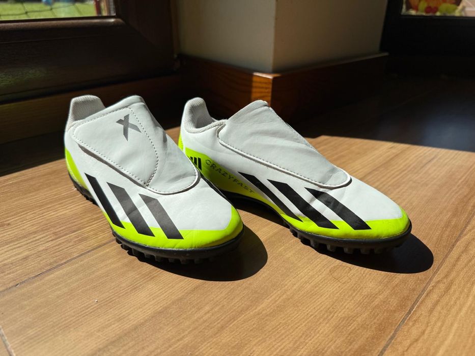 Buty piłkarskie adidas rozm.  33,5