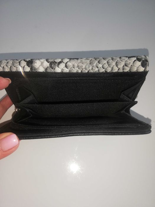 Średni portfel damski