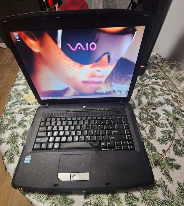 Laptop Acer Emachines E510