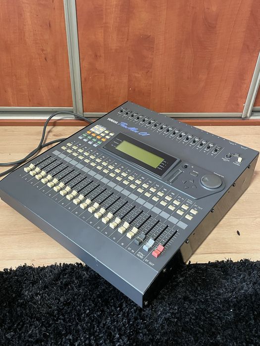 Mixer cyfrowy yamaha pro mix 01