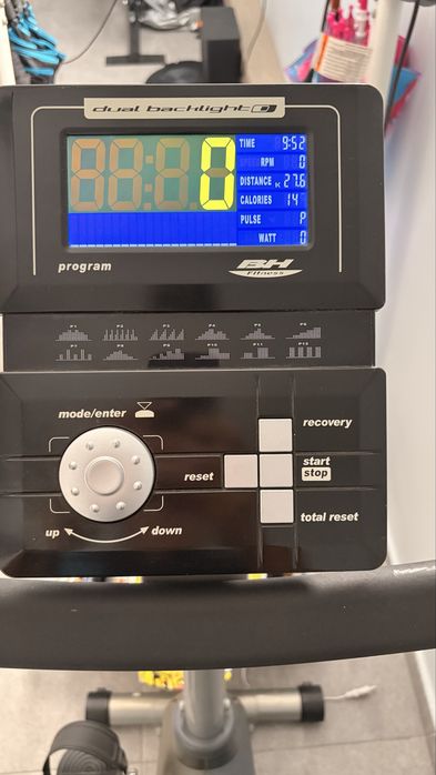 Bicicleta Estática BH Fitness Rhyno Max – Excelente Estado