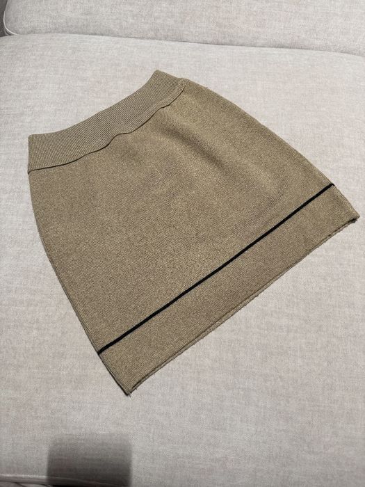 Трикотажна міні-спідниця 
Розмір с, невелика м
Стан гарний, без нюа