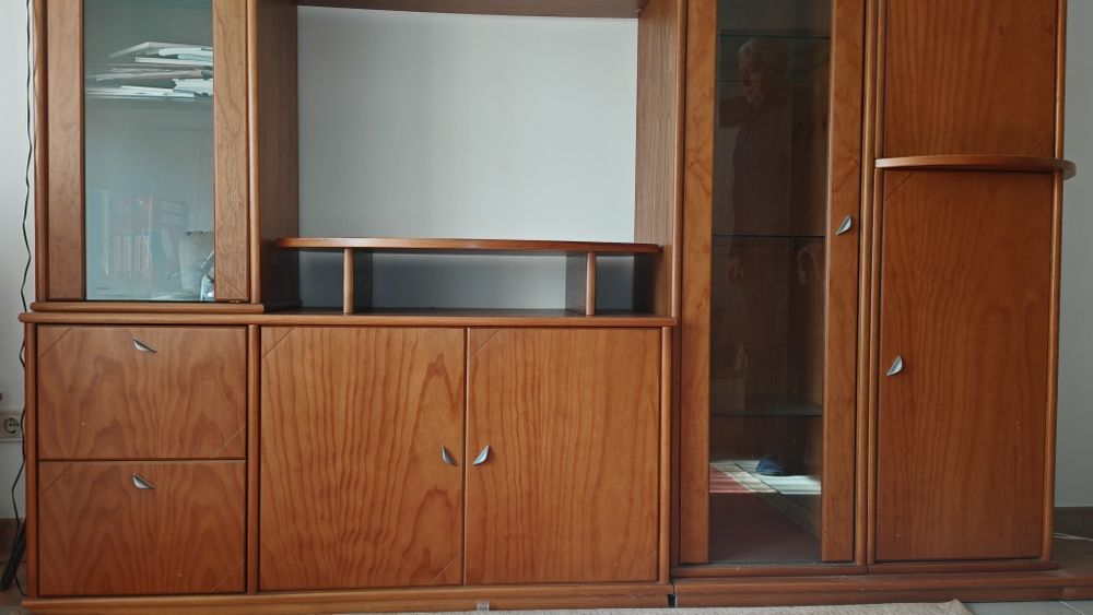 Móvel de sala com bar em Madeira Maciça