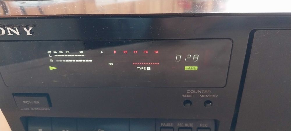 Sony TC-K511S - 3х голова касетна дека.