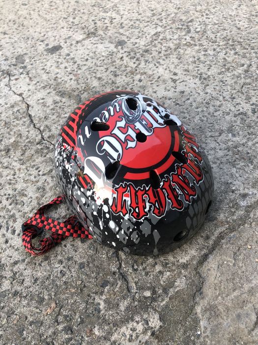 Шлем для катания на роликах Worker Scully