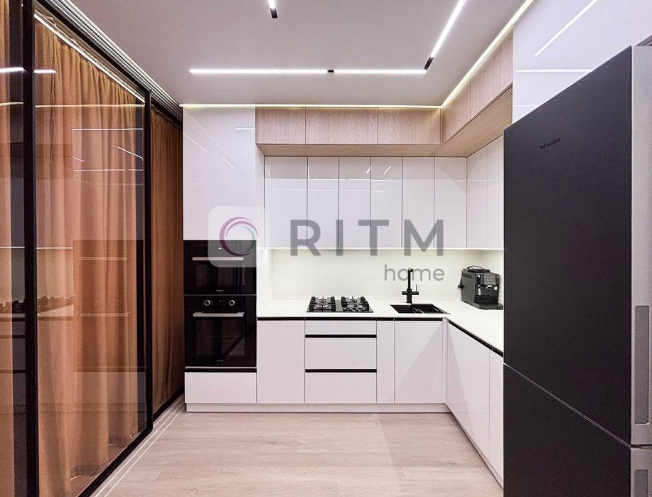 Продаж 2-кімнатної квартири з дизайнерським ремонтом у ЖК Continent Style