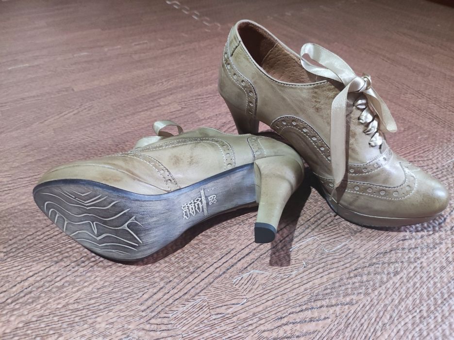 Botins em pele novos - n°:39