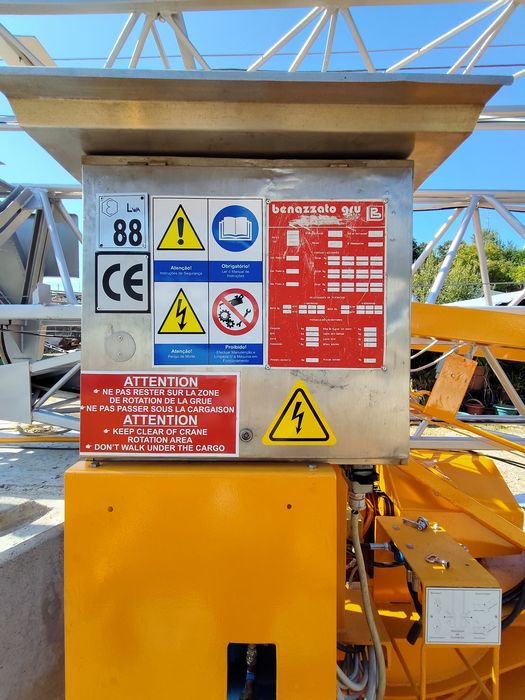 Grua Benazzato 16x18m