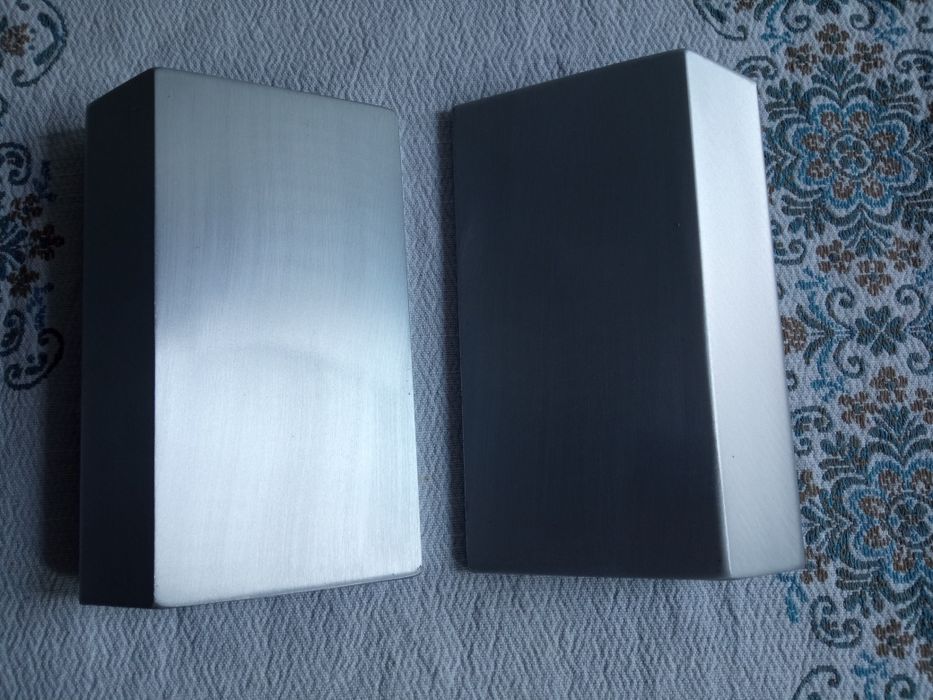 Uchwyty do szafy sprzedam.