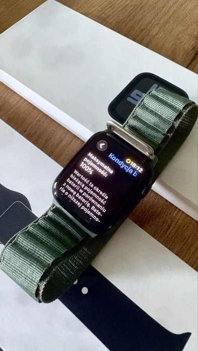 Apple Watch SE 2 (2022) 44 mm GPS – komplet + dodatkowe paski