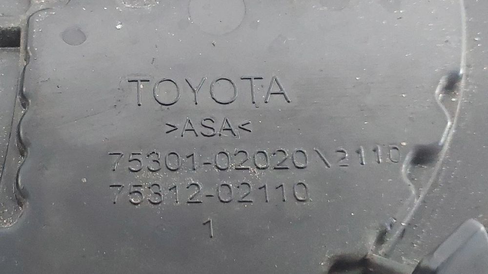 Símbolo / emblema TOYOTA Auris Hatchback Van (_E18_)