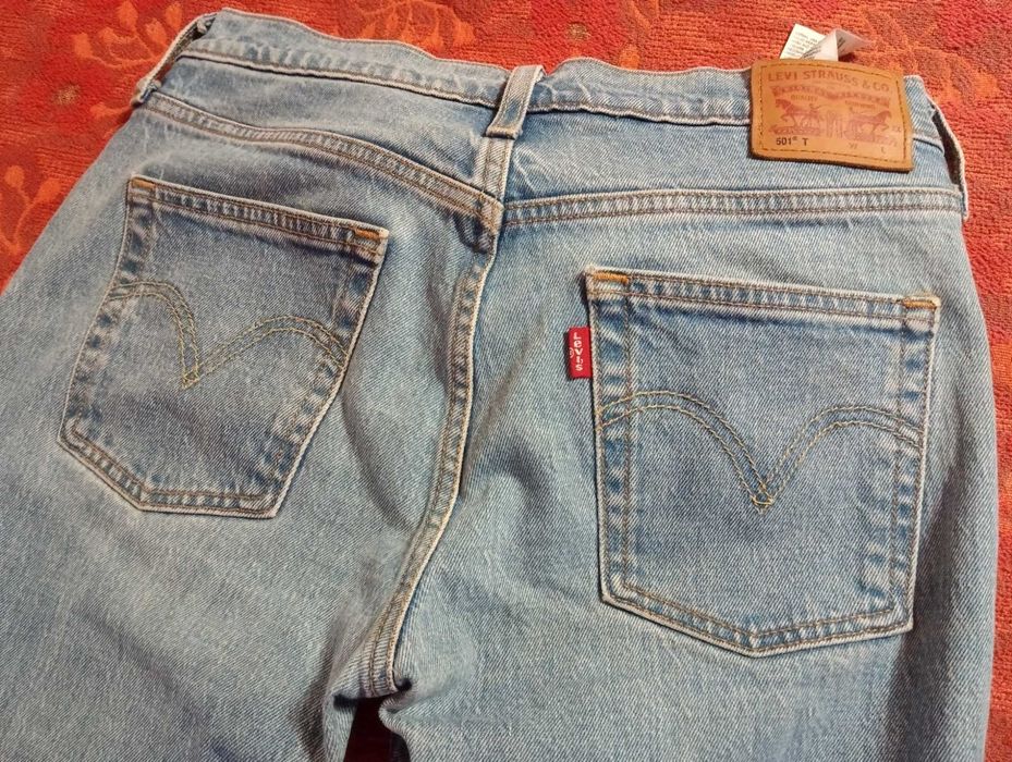 брендовые джинсы подростковые LEVIS 501 W25L28 классика
