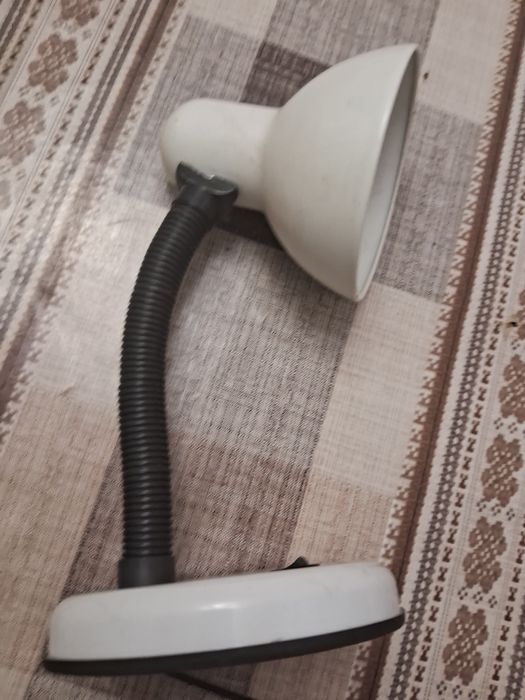 Настольная лампа б/у