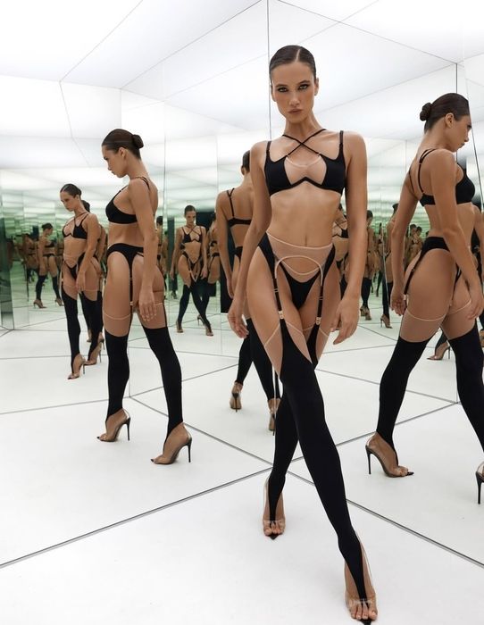 Еротичний комплект білизни.