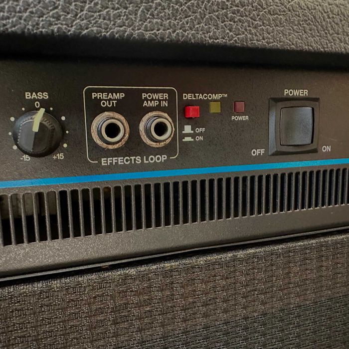 Amplificador / Combo de baixo Fender BXR 300 C Vintage