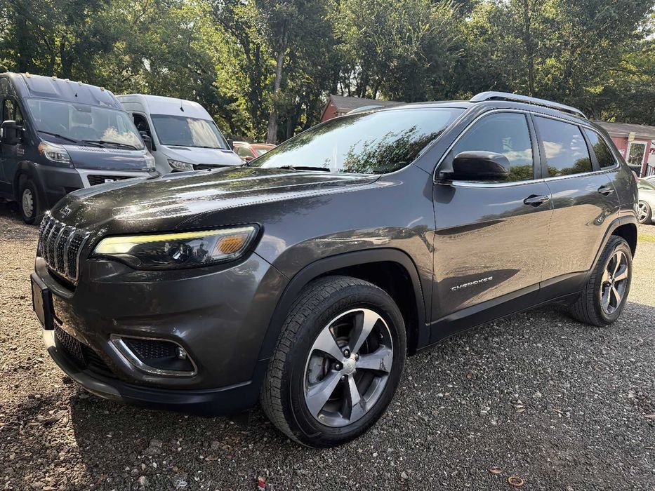 Jeep Cherokee      2020
