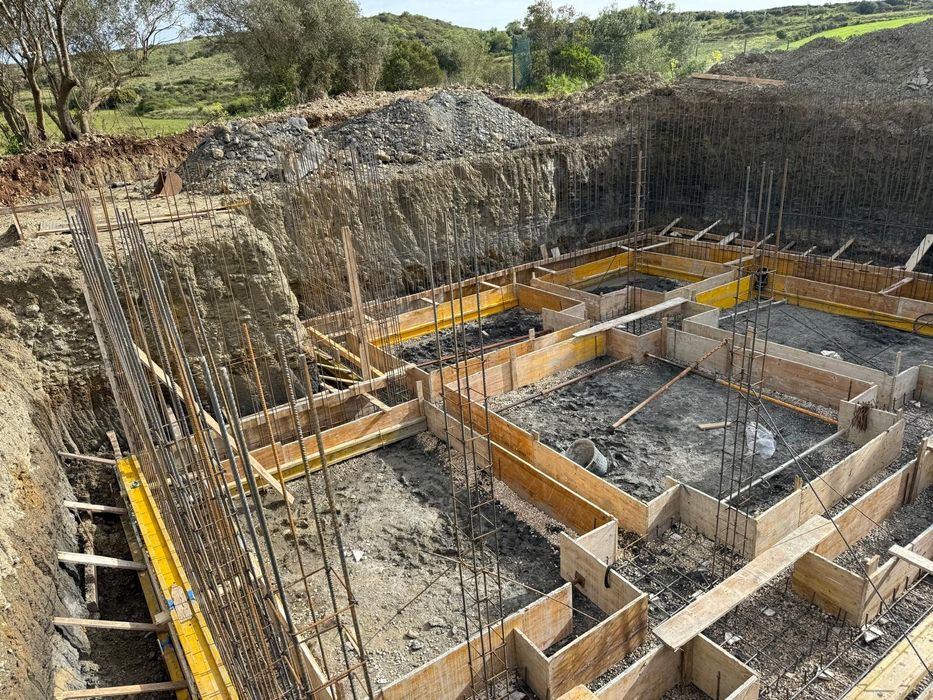 Cofragens e alvenarias