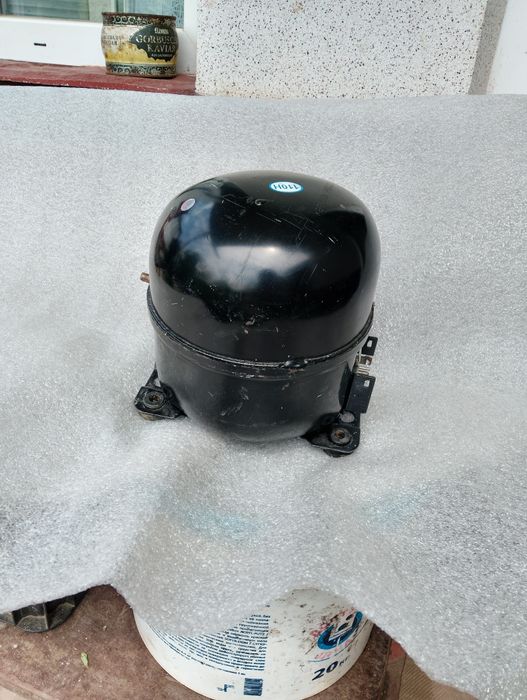 Компресор до холодильника QD 110H