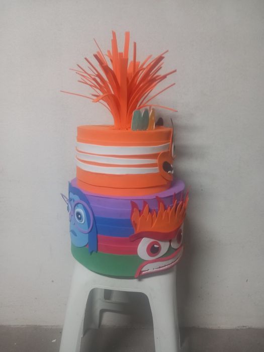 Bolo decorativo  falso