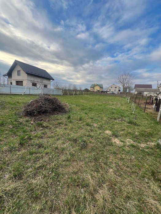 Продаж будинку в с. Карачинів — вул. Симоненка (поблизу Львова)