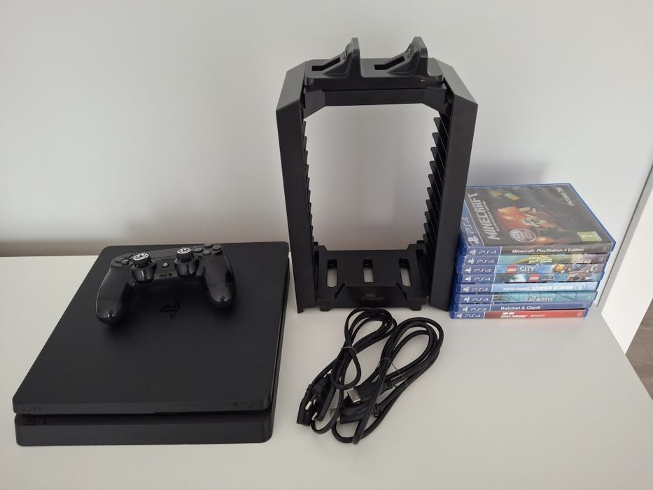 Konsola PS 4 SLIM