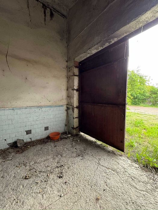 Продаж складу 10 км від міста