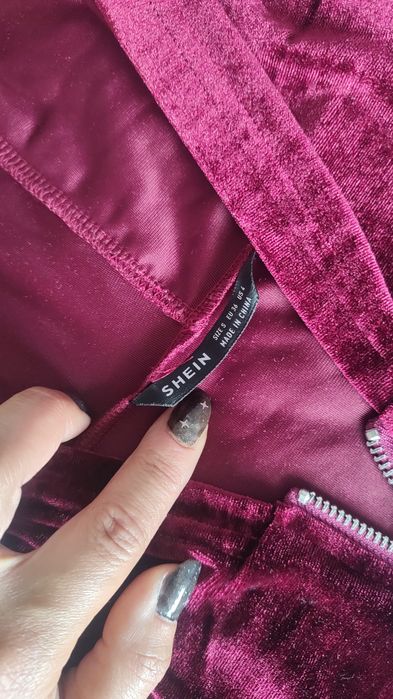Krótka bluza z kapturem Shein S