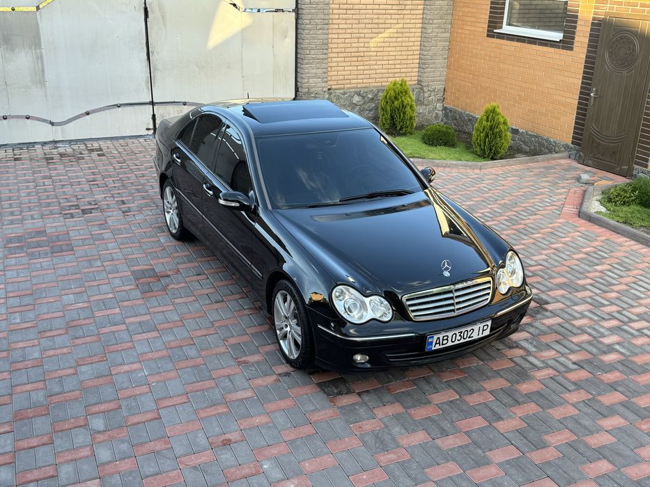 Дуже доглянуте авто w203.  320CDI