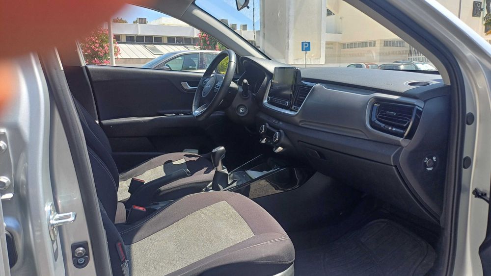 kIA STONIC WAVE 1.0 TGD 100CV cinza 19000 KM / NOV 2021