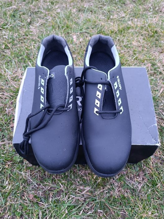 Półbuty ochronne Artra 
Buty ochronne AREZZO 830