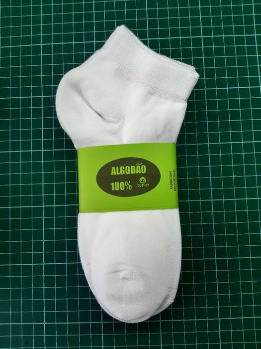 12 pares de meias em algodão bom (novas)