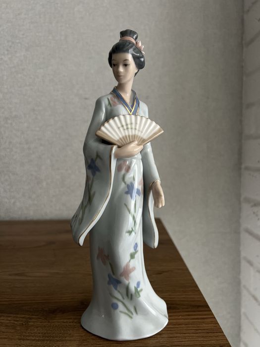Фігурка Pavone Японка 31 см фарфор нова