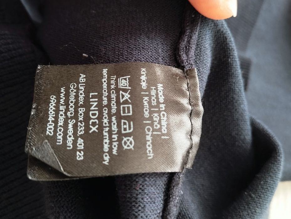 Bluzka dzianinowa, cienki sweter, z wiskozy, granatowa, luźniejszy fas