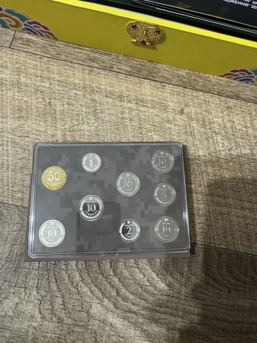 Продам монеты Серебро
