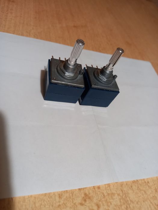 Потенциометр ALPS RH2702 100KA X2, тонкомпенсация