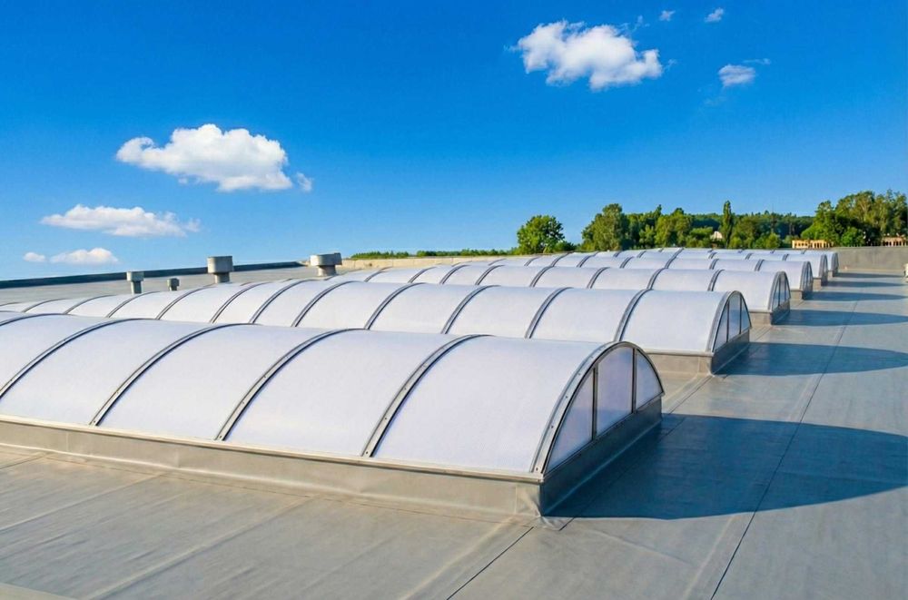 świetliki dachowe pasma świetlne na hale