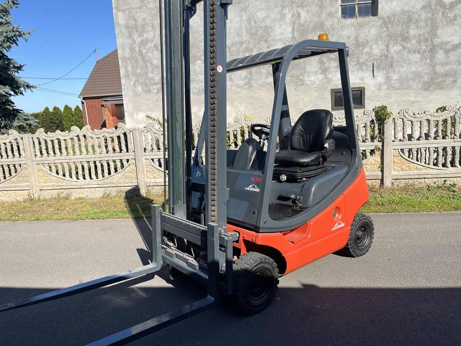Wozek widłowy linde h16t-03