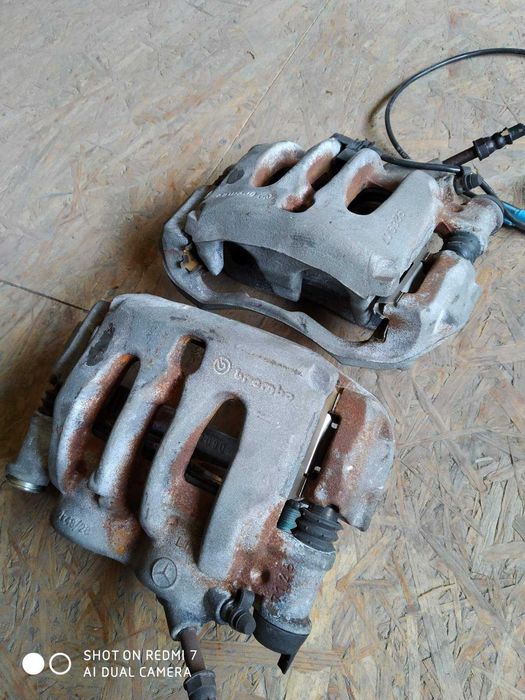 Ступица Спринтер 906 поворотный кулак Sprinter 906 цапфа Крафтер перед